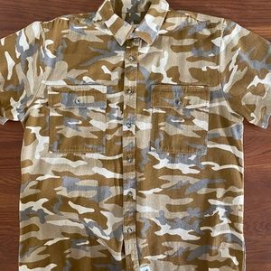 Vintage hunting camo shirt
